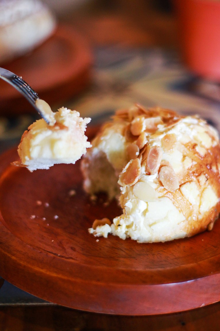 20160723-Amor-Bakery-02-Crispy-Almond-Wedge-07