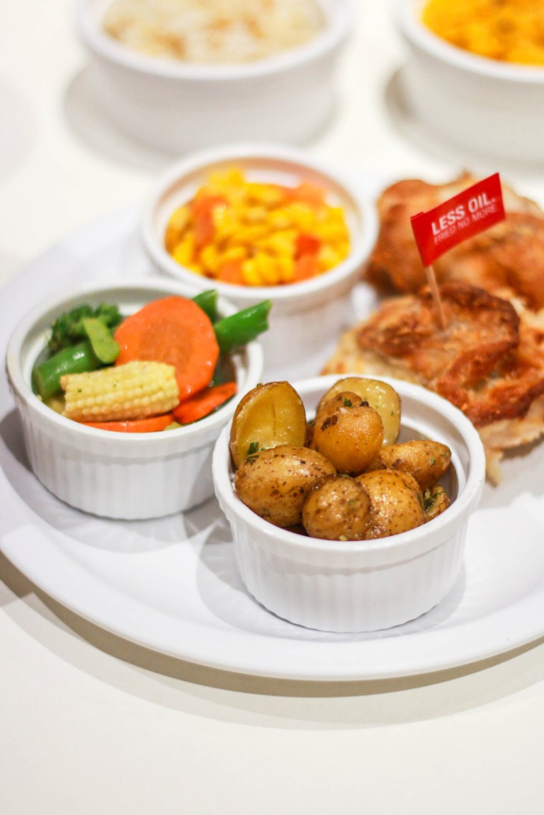 20160801-Kenny-Rogers-OMG-08