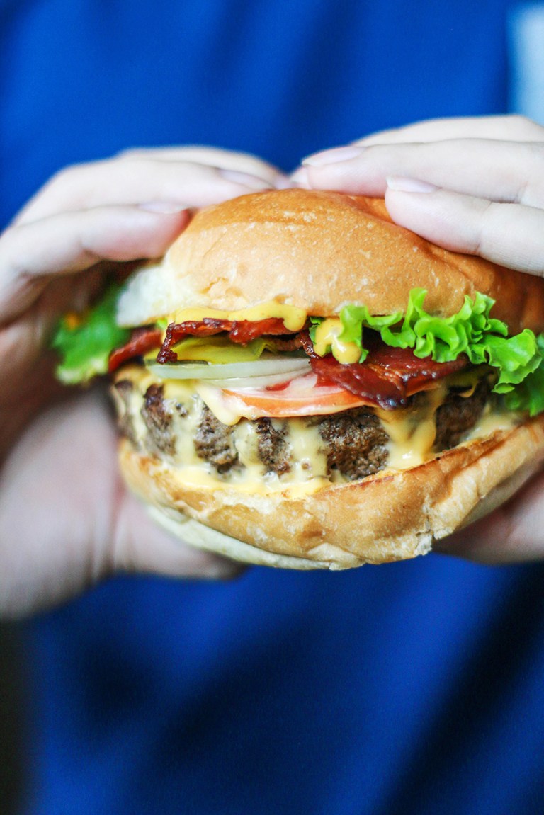 eatscape-03-the-burger-joint16